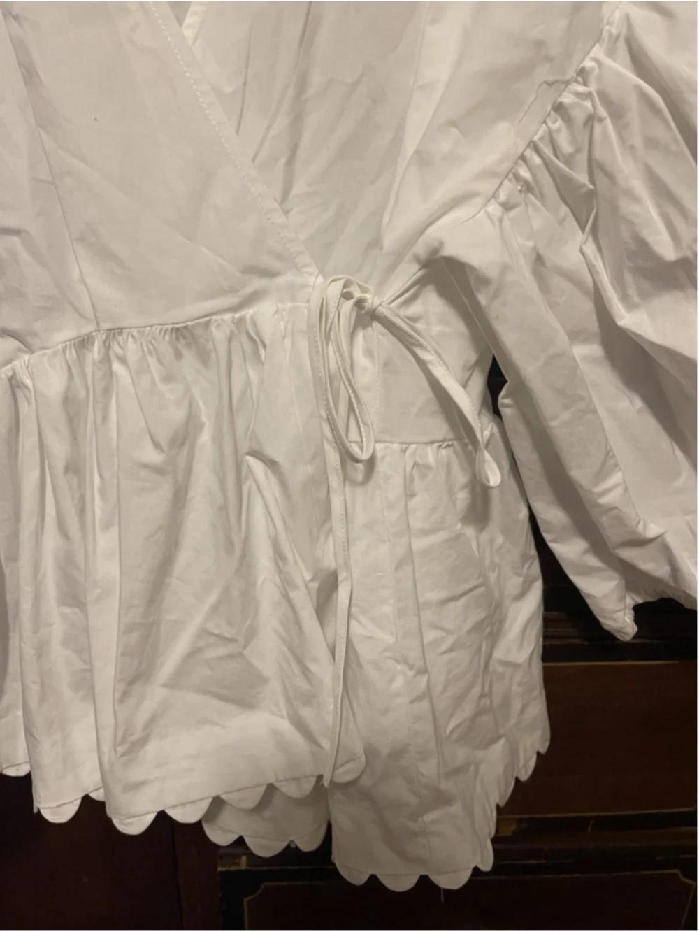 Kika Vargas xTarget White V-Neck Balloon Sleeve Scallop Ruffle Tie Cotton Top L - Picture 8 of 14